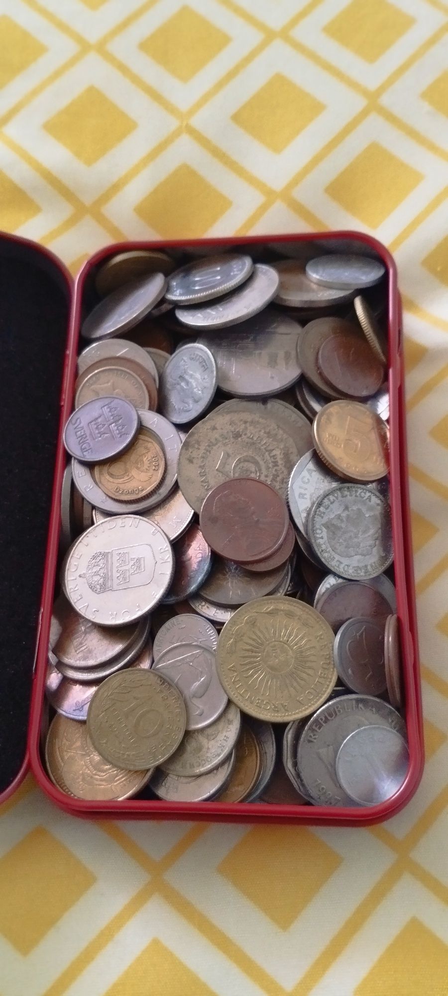 Монети от цял свят над 250 бр.
