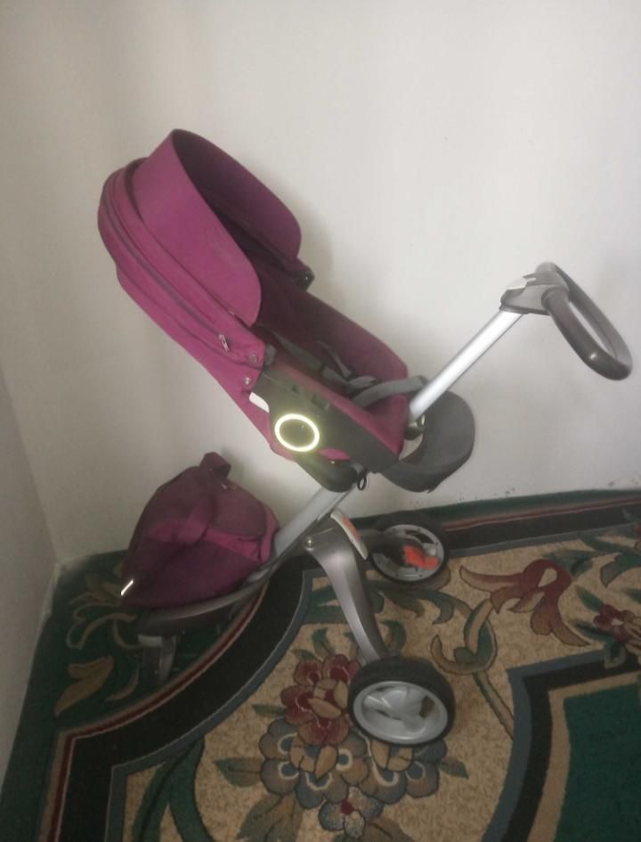 Продам коляску Stokke