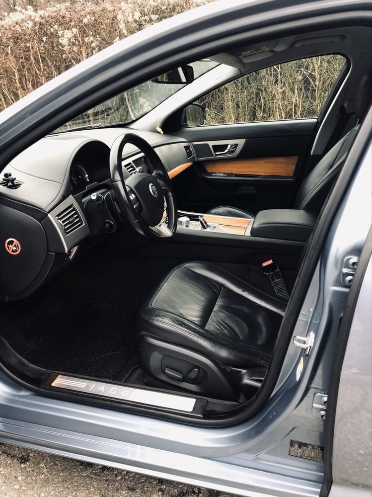 Jaguar XF 3.0D S - 275 кс.