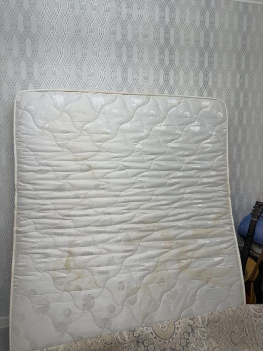 Матрас , средней жетскости
