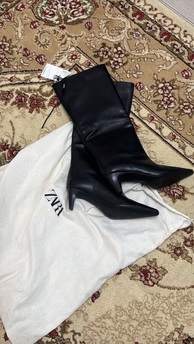 Сапоги zara  классные