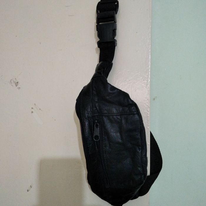 Продам кожаные сумки.