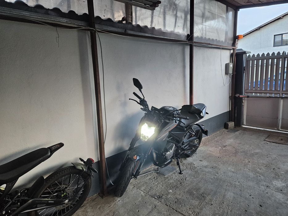 CF MOTO 300NK 2023 Noua!! 1639km Garanție 2028 !!