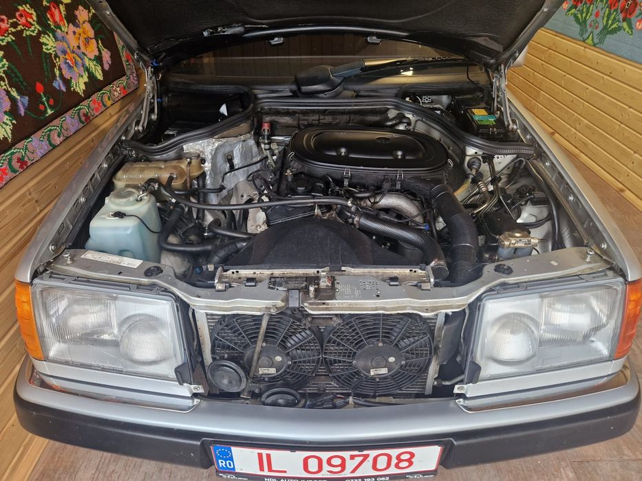 Vând Mercedes-Benz w124 230E impecabil. Vehicul istoric