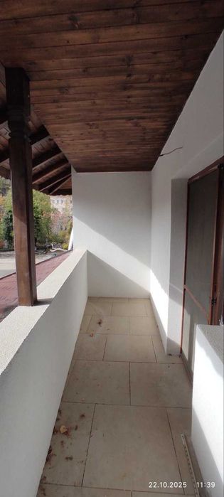 ПАНАГЮРИЩЕ ДАВАМ втори етаж от обзаведена санирана къща с отделен вход