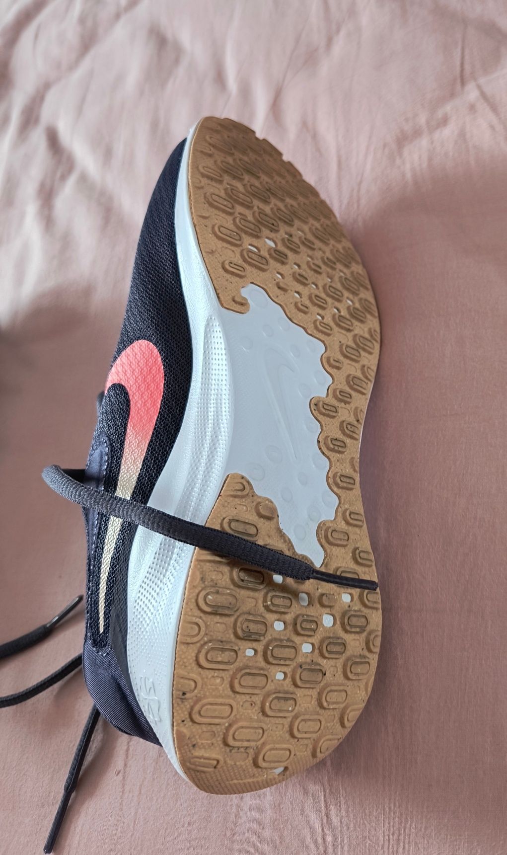 Оригинални маратонки NIKE