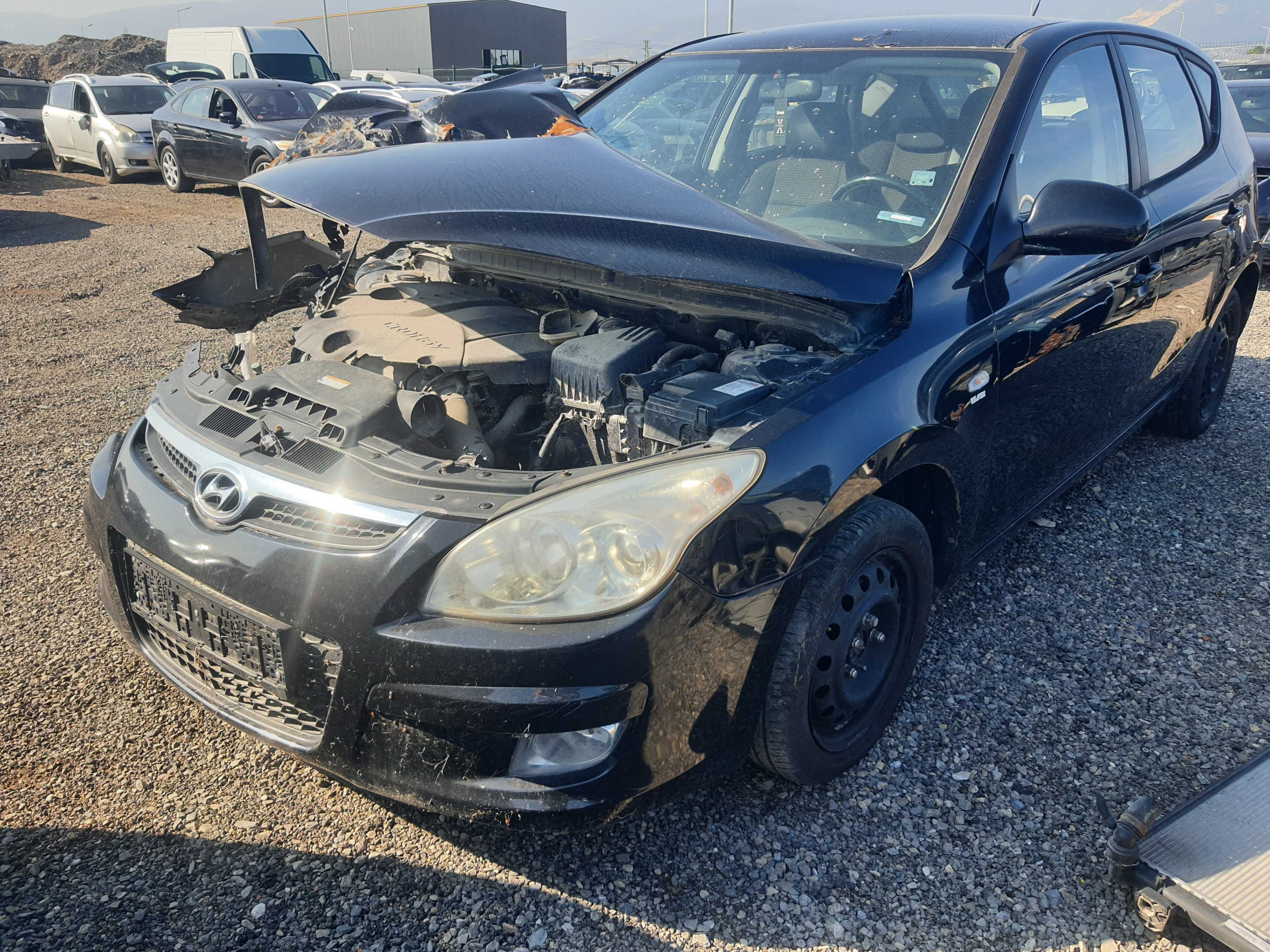 На части! Hyundai i30 1.6 CRDI