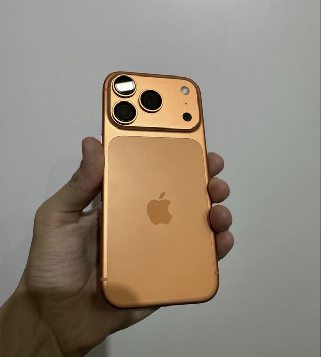 Srochna !!!  17 Pro sotiladi Orange