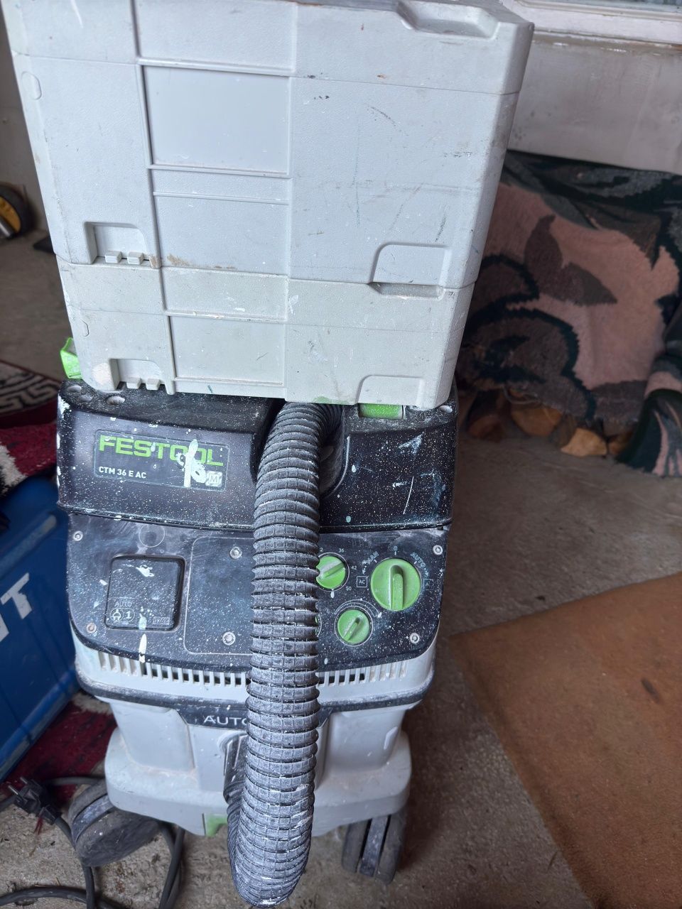 Vând Aspirator Festool plus