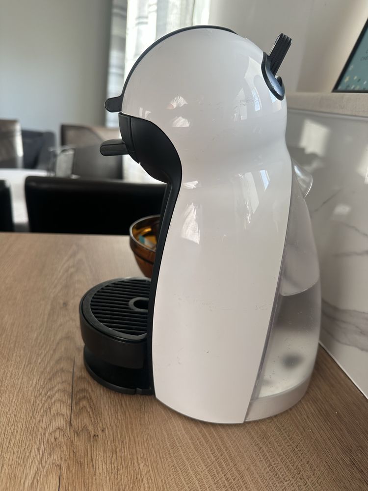 Кафе машина DeLonghi Nescafе Dolce Gusto PICCOLO  Krups
