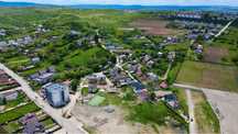Teren intre case, ASFALT, GAZ, CURENT zona. Visan