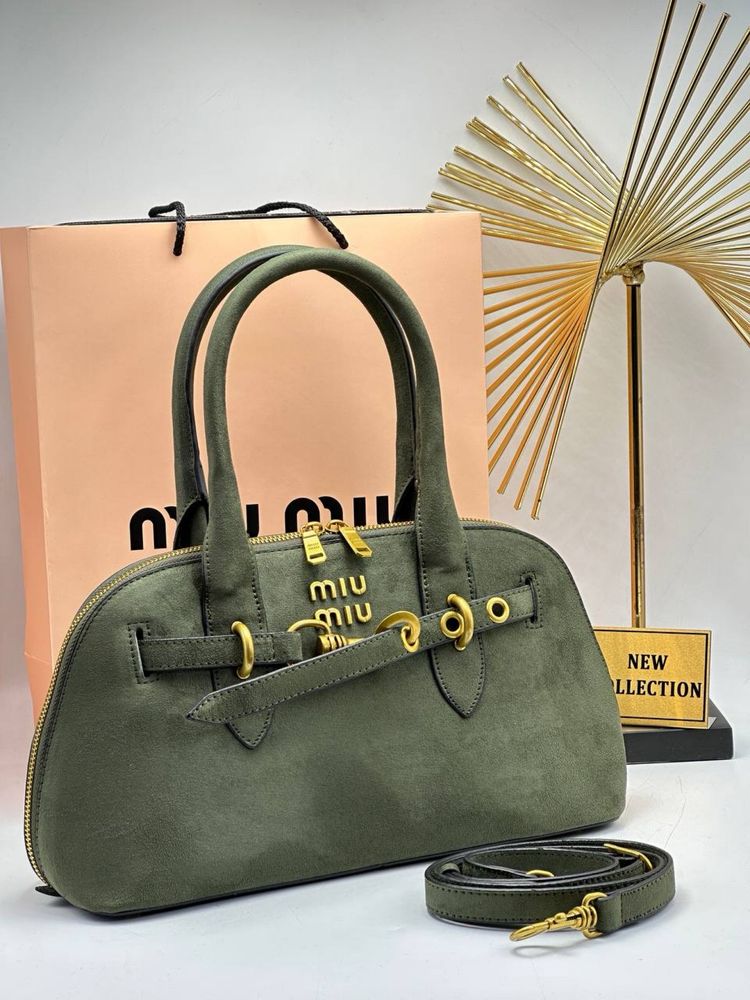 Geanta Miu Miu Noua !!! Dimensiuni 35/19 !!!