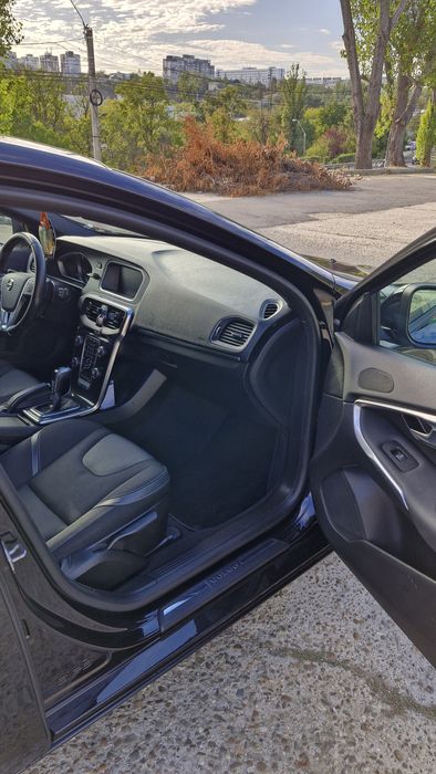 Volvo V40 D2 120CP/ 2017/ Webasto/ Parbriz încălzit/ Încălzire scaune