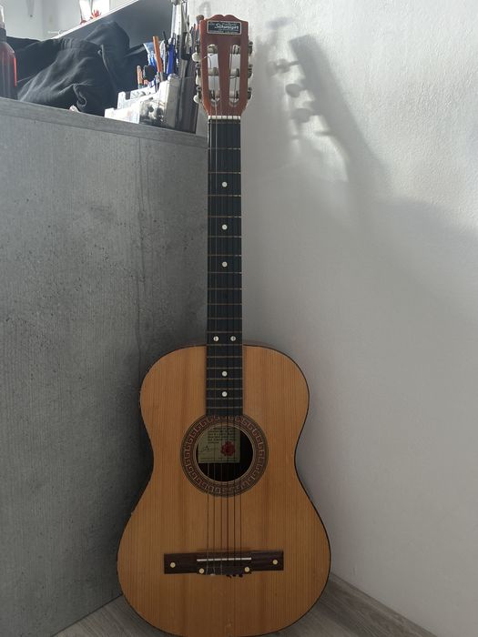 Chitară functionala tip anilor 70