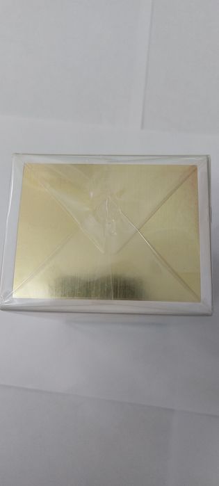 Apa de parfum de vanzare