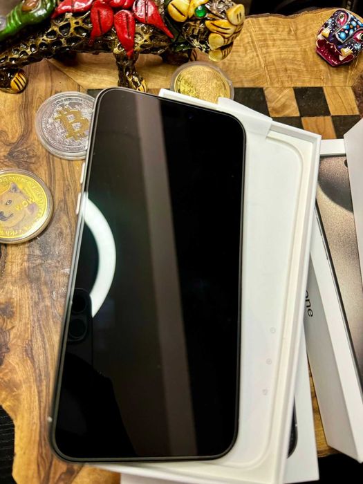 V/S Iphone 15 pro max 256gb natural titanium 88%