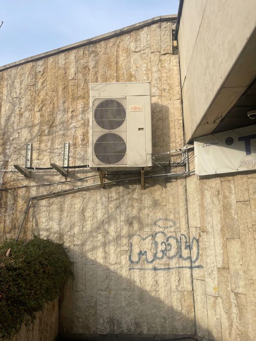 Продава се външно тяло Fujitsu – модел AOY60RBA3L