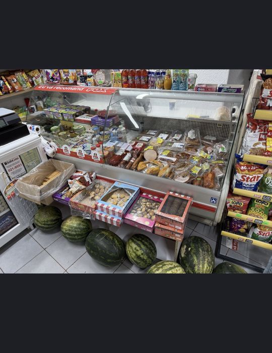 Lada frigorifica mezeluri vitrina mezeluri