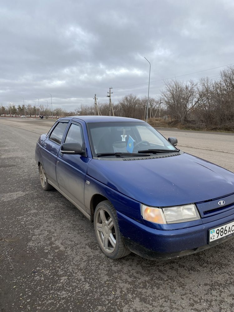 Ваз 2110 16 кл 2002 года  продоётся срочно