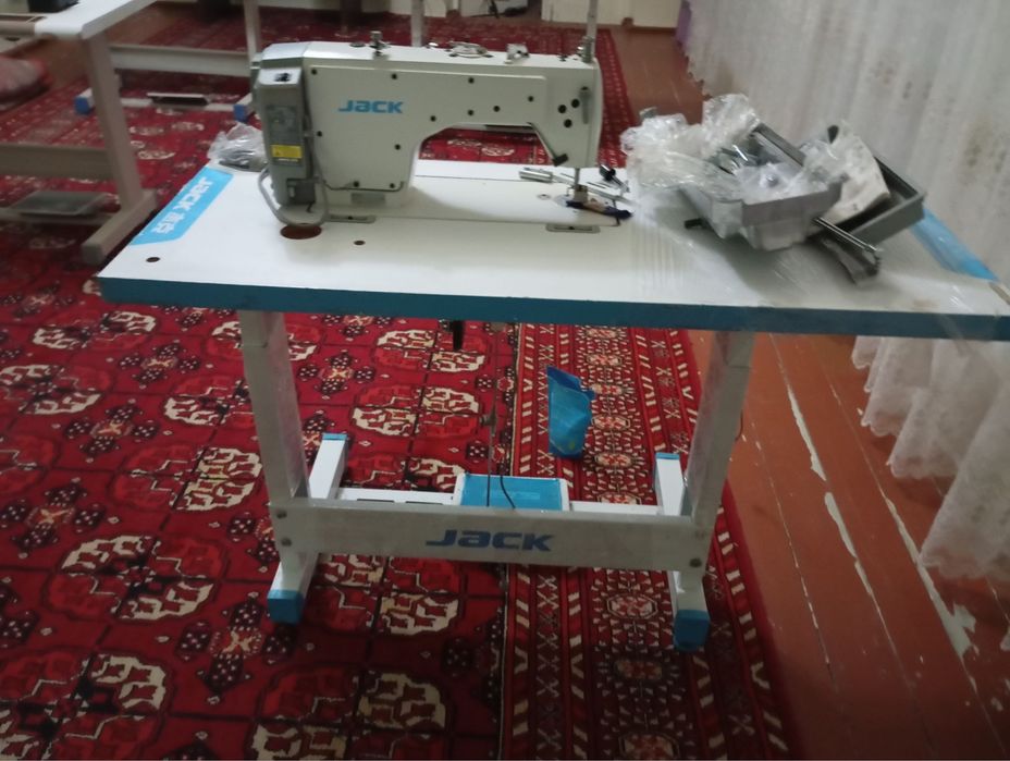 Tikuvmashinalari JACK va boshqalar