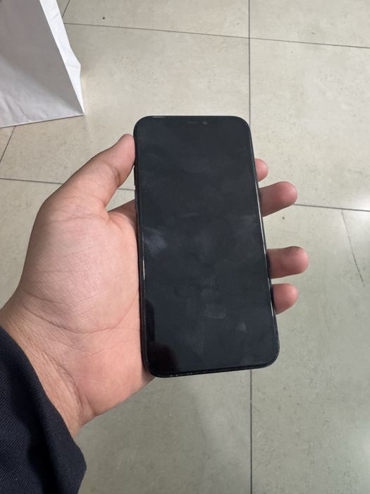 Iphone 11 pro srochno sotiladi