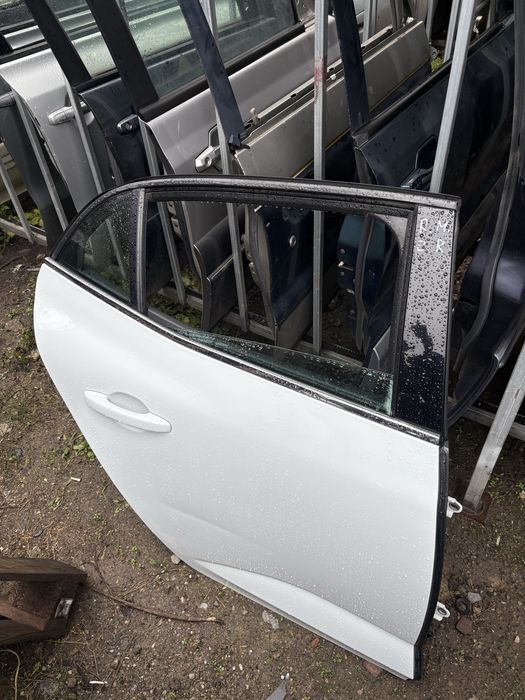 Врата задна дясна за Renault Megane 2018год.
