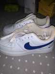 Vand adidasi nike