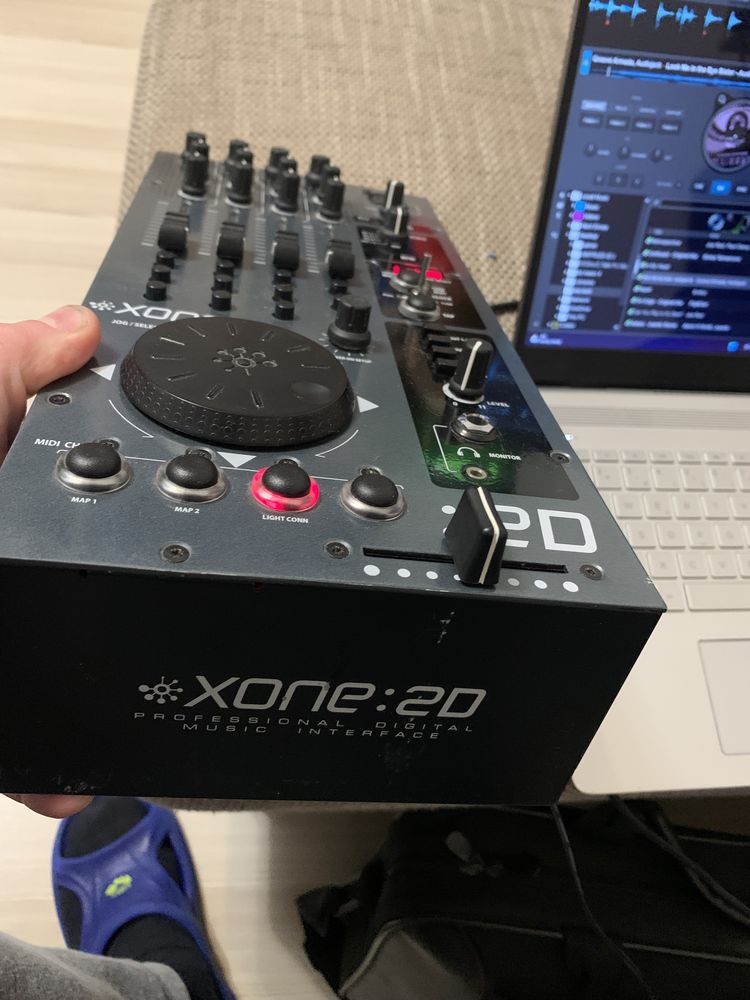 Xone 2D Controller DJ și placa de sunet 10in/12out