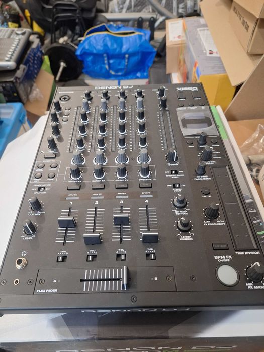 Продавам DJ плеъри+Миксер