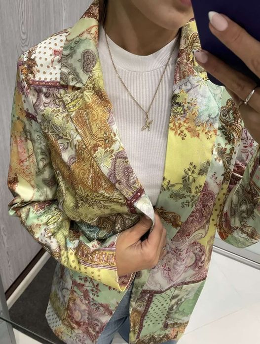 Продавам дамско сако