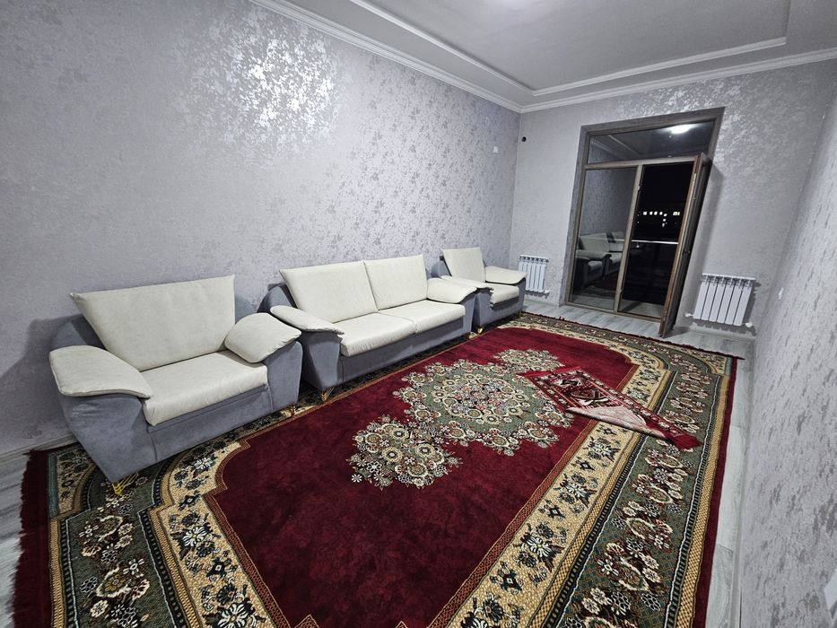 EKO shahar markazida 2 xonalik 78 m2  kvartira arendaga beriladi