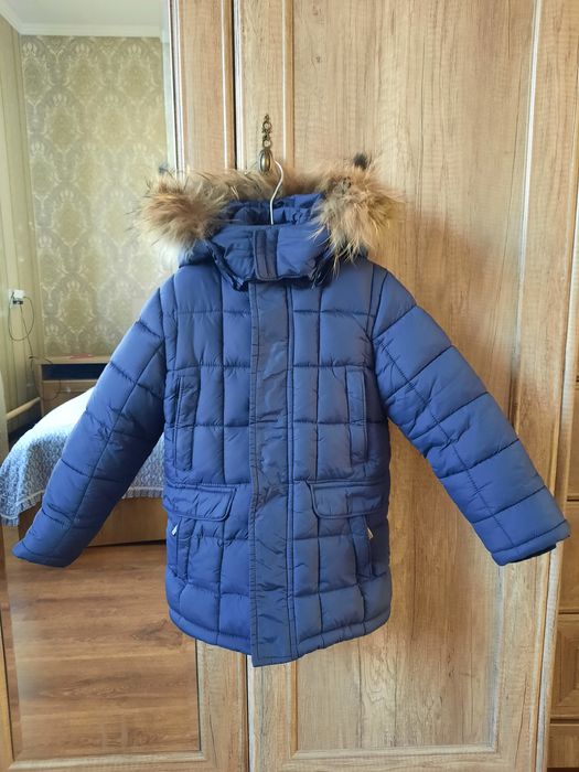 Продам зимнюю куртку 104р.