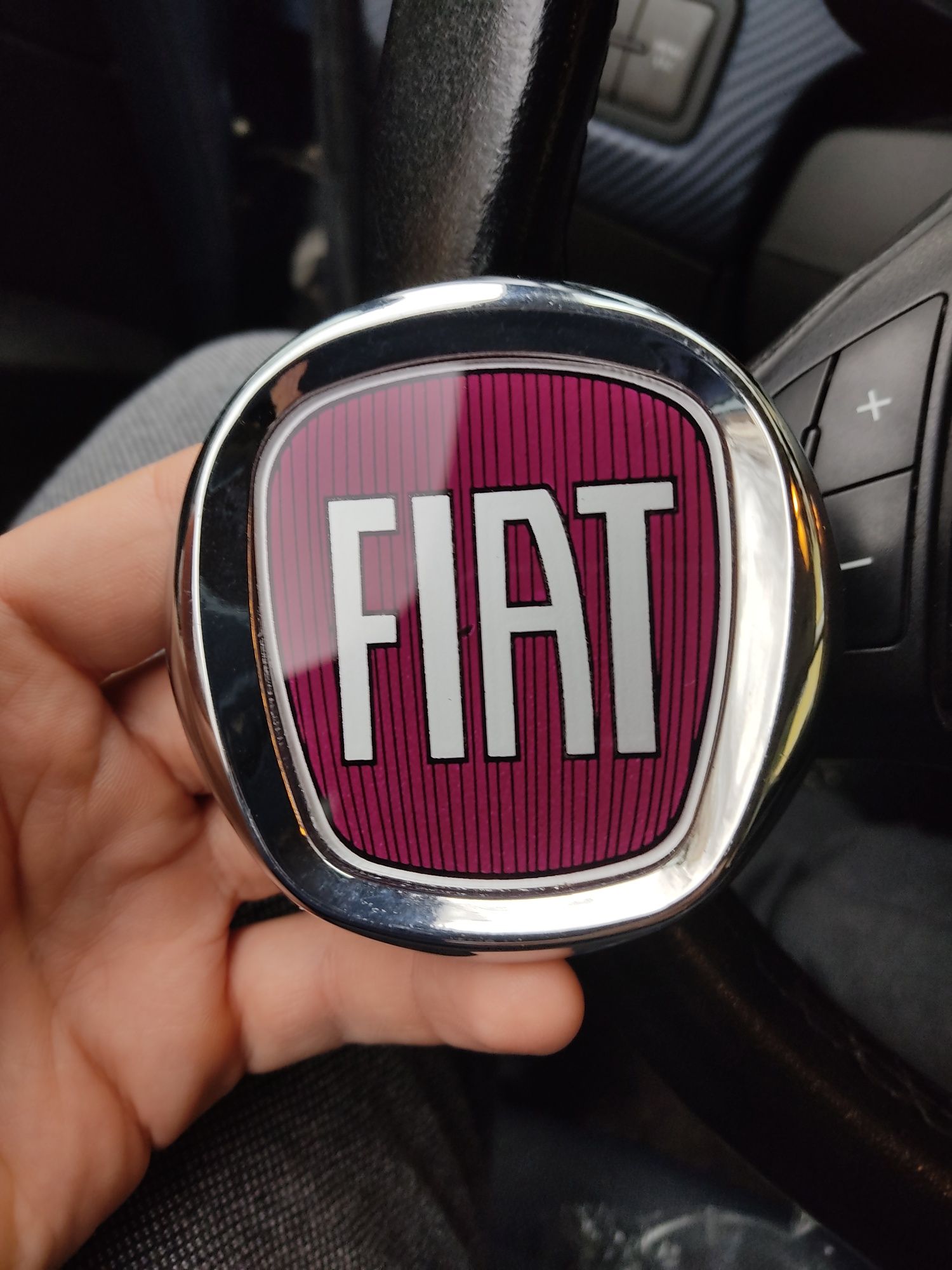емблема за fiat 85 мм
