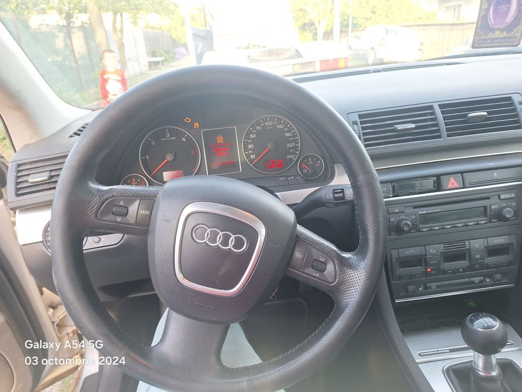 Dezmembrez  audi a4b7 3.0d quattro manual