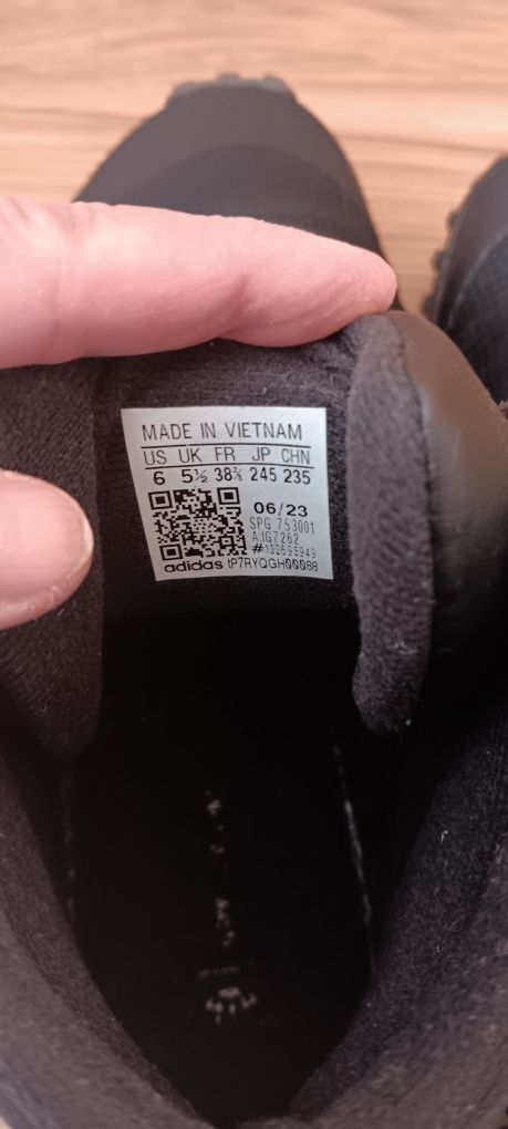 Продавам Зимни обувки adidas FORTATRAIL BOA K