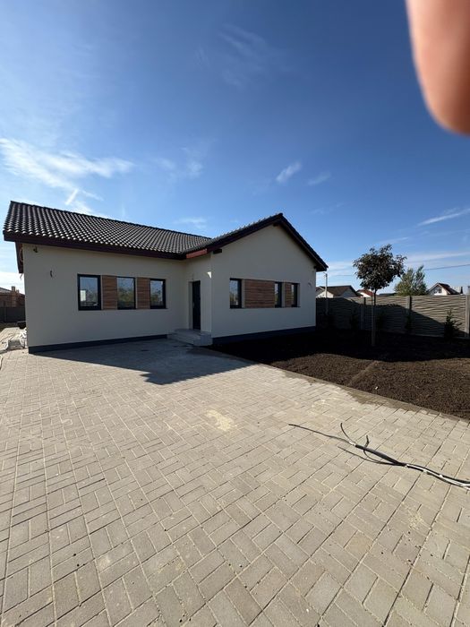 Vand casa individuala / Mosnita Noua / Proprietar