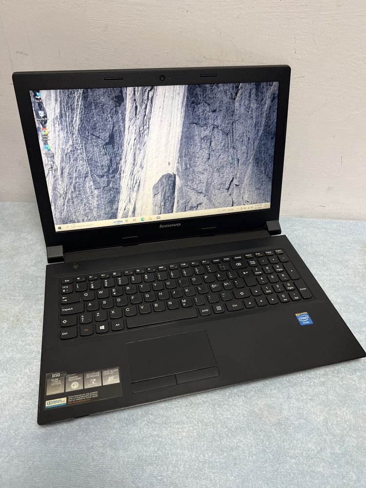 Super Slim Lenovo B50-80-Intel N2840-8Gb Ram-Hdd 500 GB-Windows 10