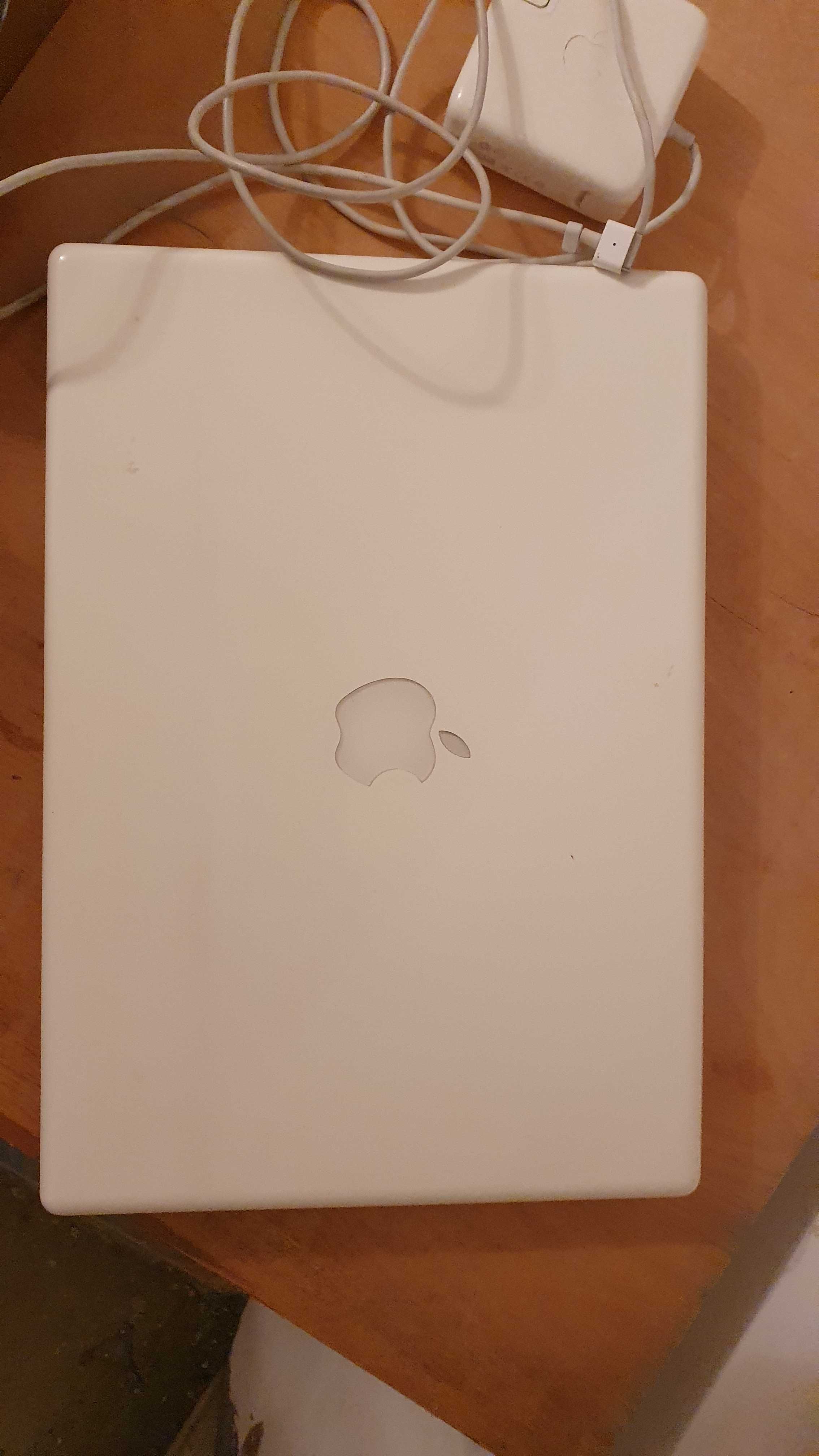 Макбук Macbook 2011г.