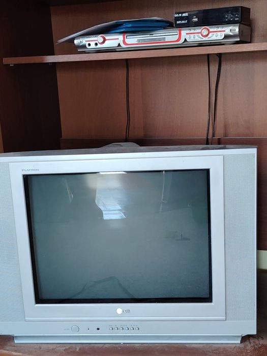 Телевизор LG. Жұмыс жасап тұр