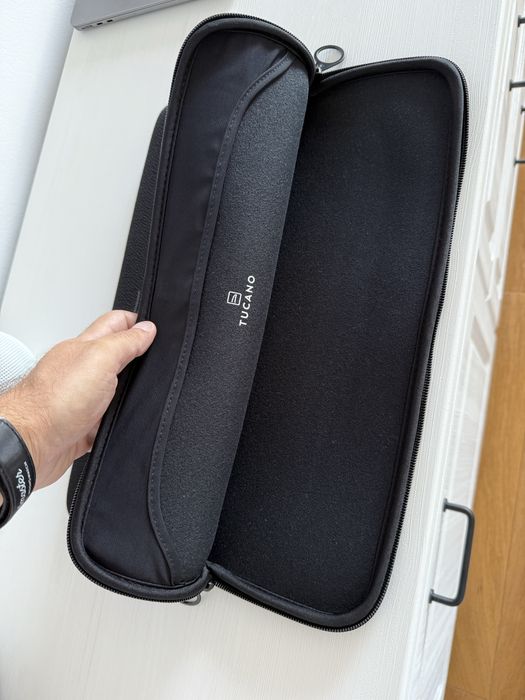 Husa carcasa geanta travel Tucano Elements - Macbook / Laptop