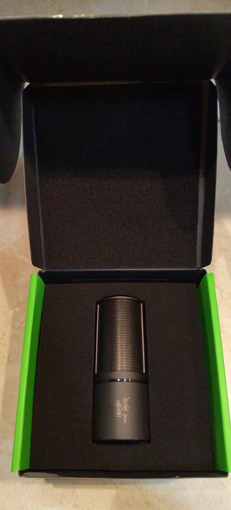 Razer Seiren X гейминг микрофон