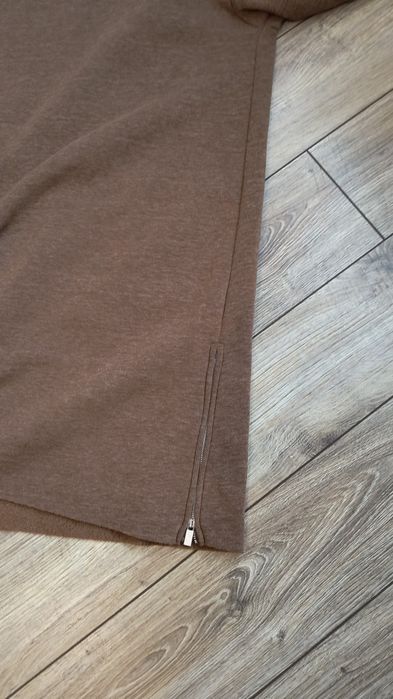 Trenci cu glugă, foarte ușor de purtat