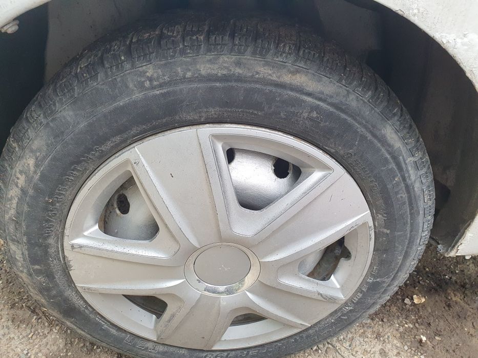 Jante tabla dacia logan r15 cu cauciucuri de iarna 185 65 r15