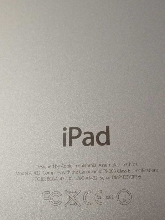 iPad модел -1432 за части