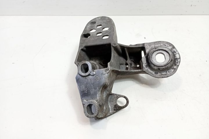 Suport  bara stabilizatoare stanga 8E0199351M Seat Exeo prima generat