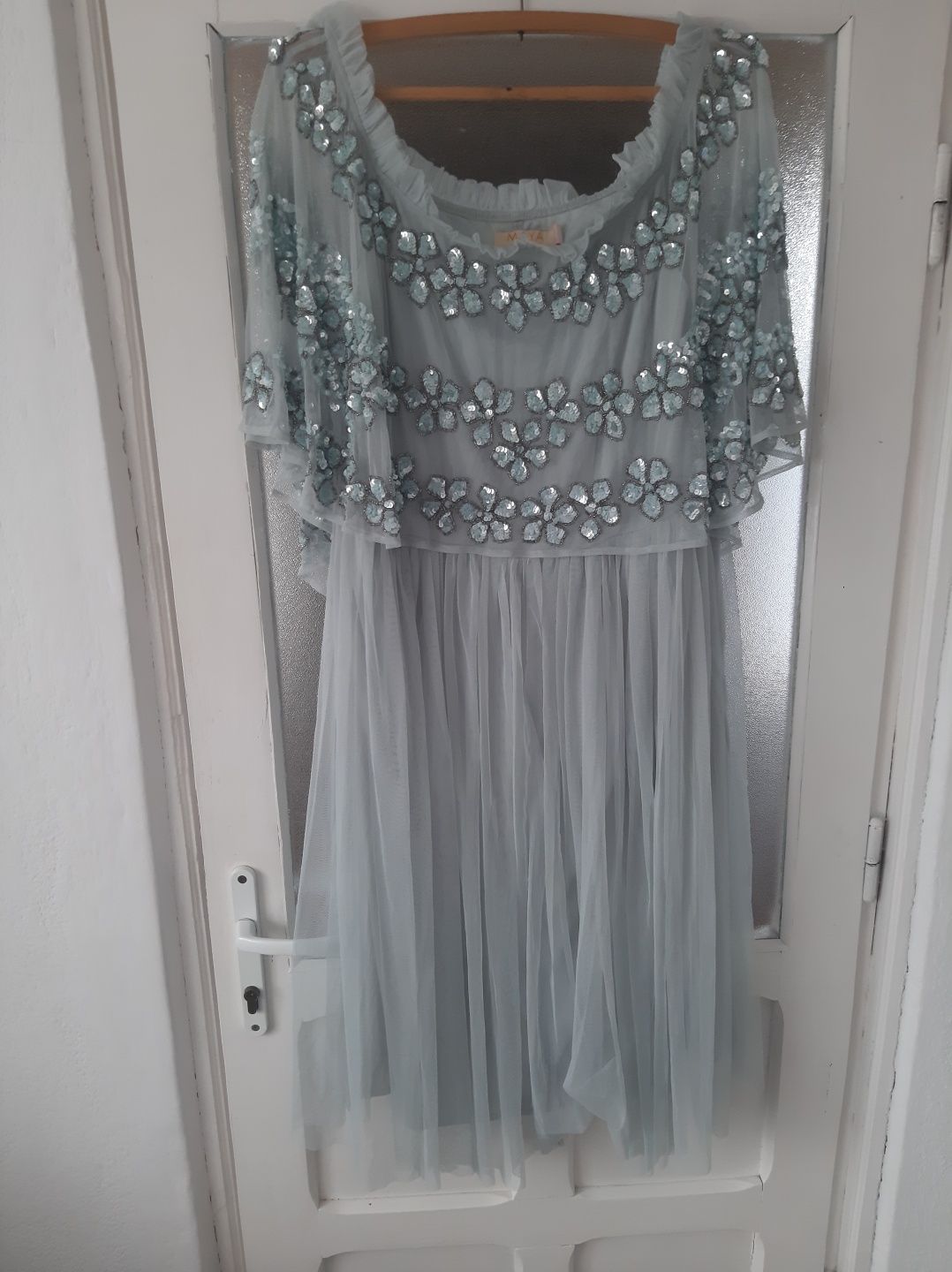 Vând rochie  Asos