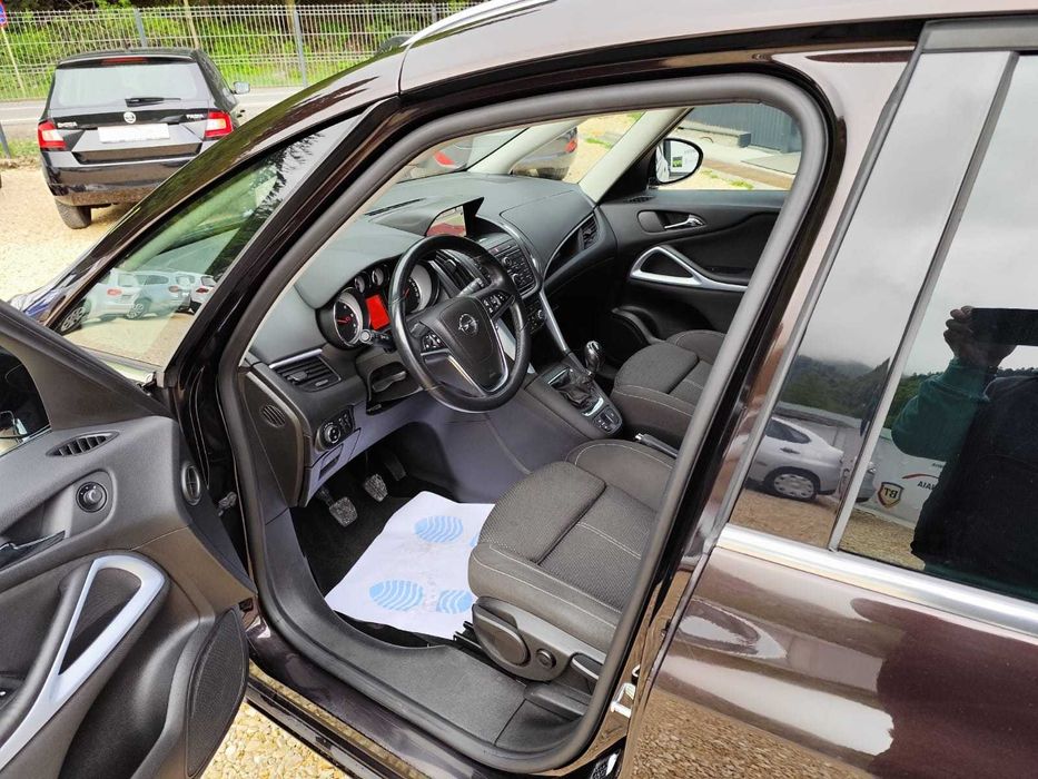 Opel Zafira 2013/7 locuri/1.6 Diesel 134cp Euro 5 Inmatriculata RO
