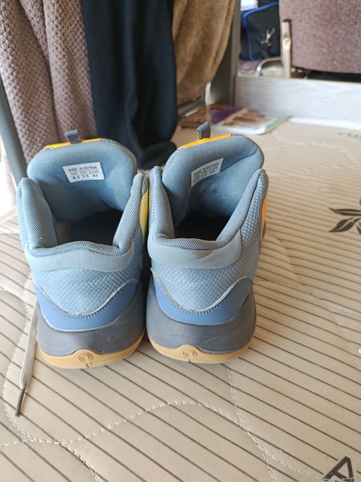 Asicsdan krasofka 43 razmeri