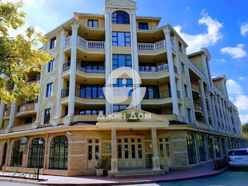 Продава се Тристаен апартамент в Поморие - 95 кв.м за 1231 €/кв.м - Снимка #8
