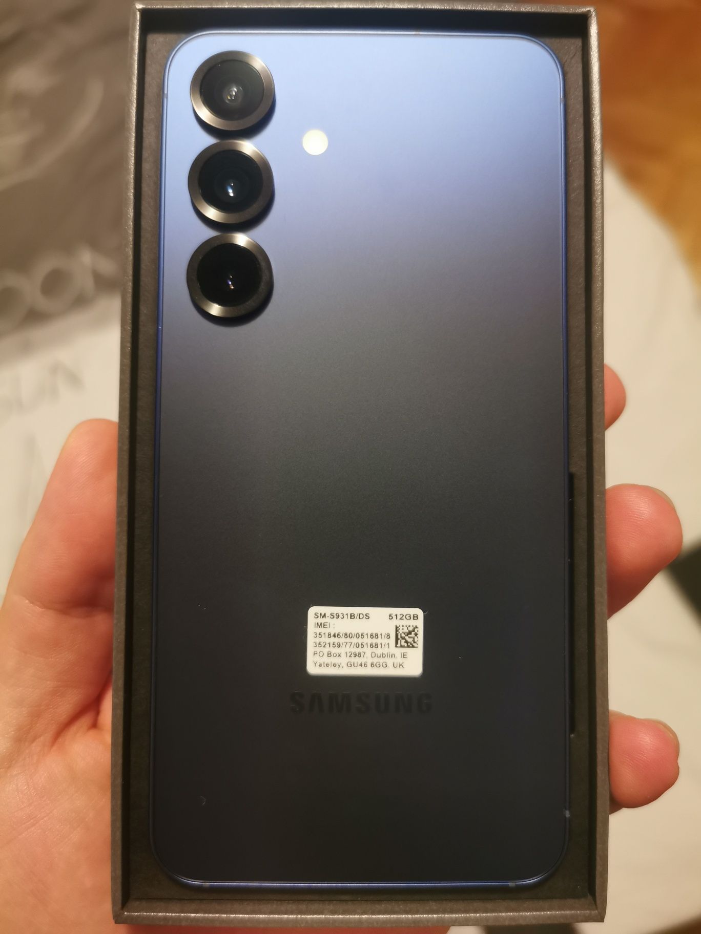 Смартфон Самсунг S25